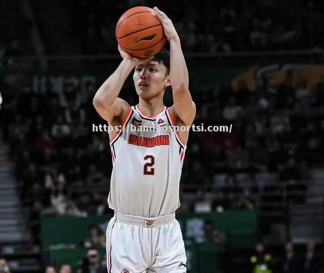 广东宏远队遭遇山东队逆袭，惊险取胜